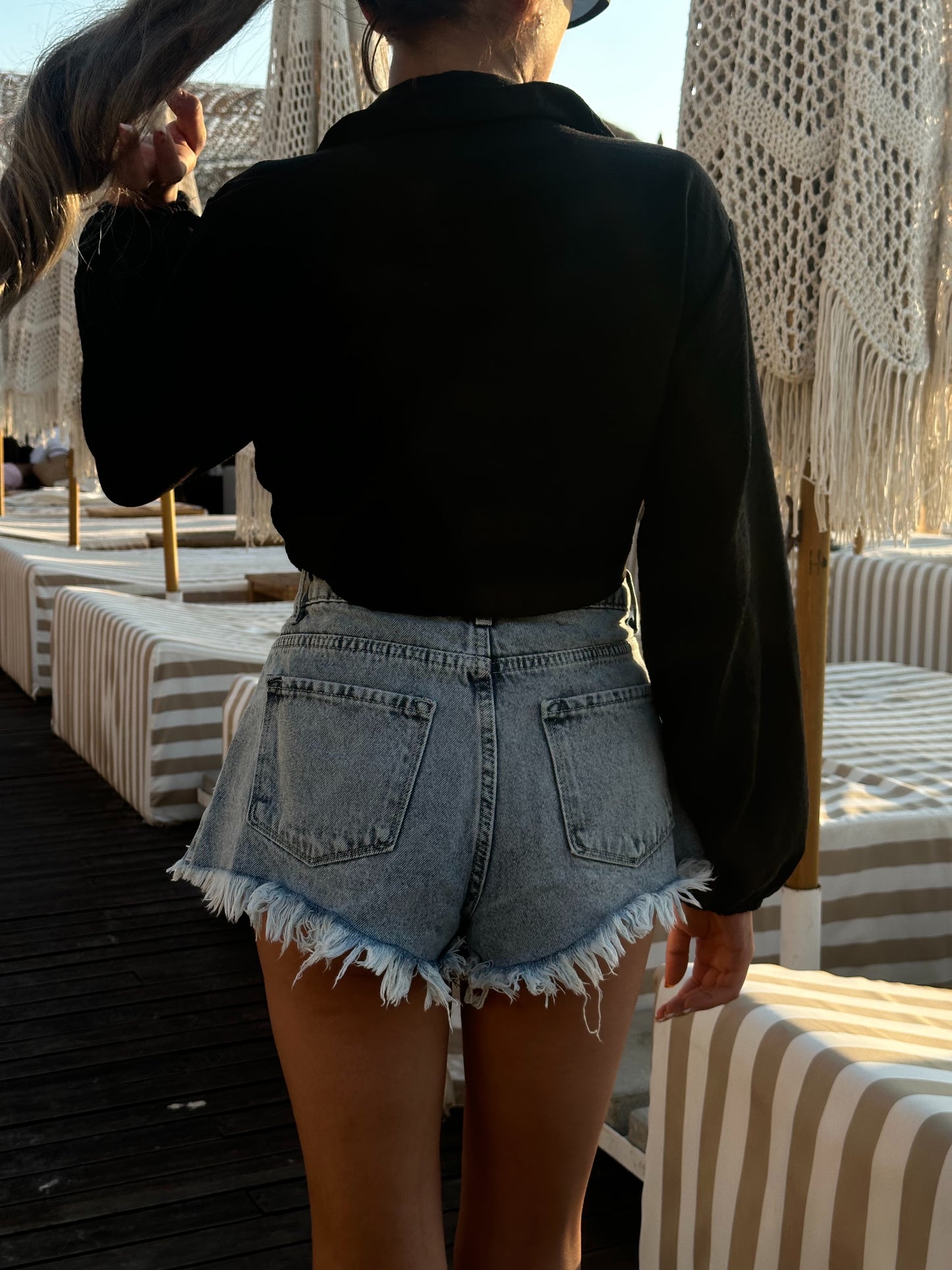 Denim Taşlı Şort