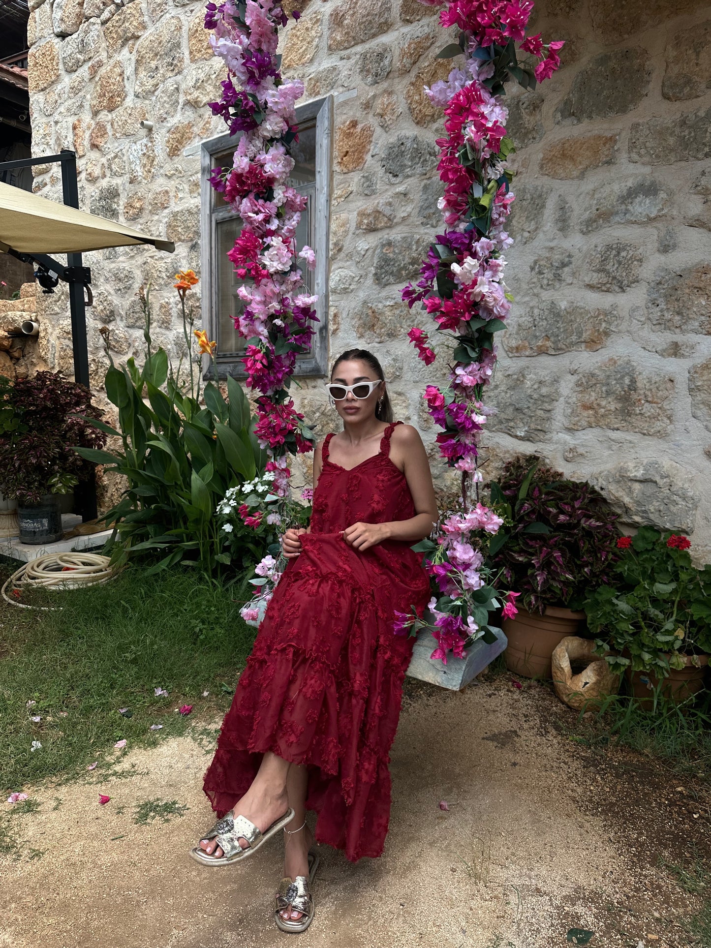 Dantel Katlı Bordo Elbise