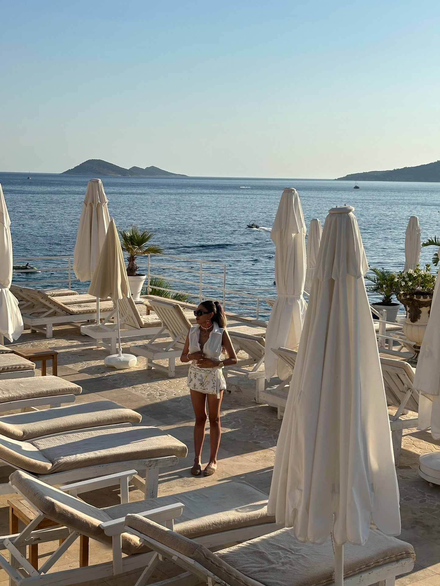 Fermuarlı Kolsuz Beyaz Üst