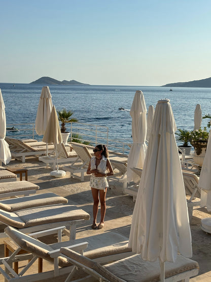 Fermuarlı Kolsuz Beyaz Üst