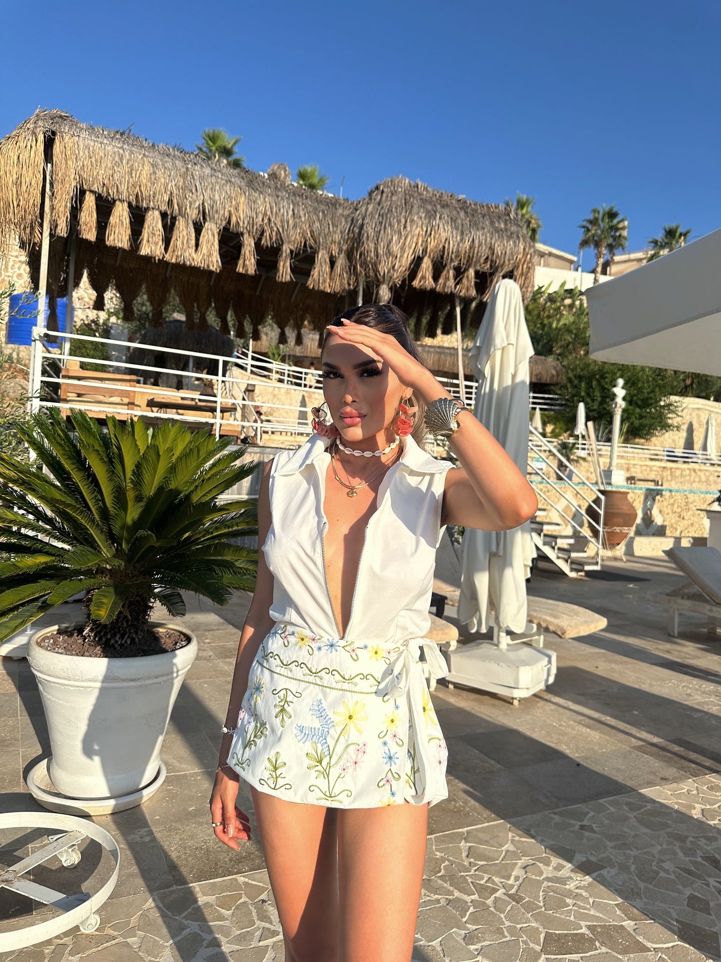 Fermuarlı Kolsuz Beyaz Üst